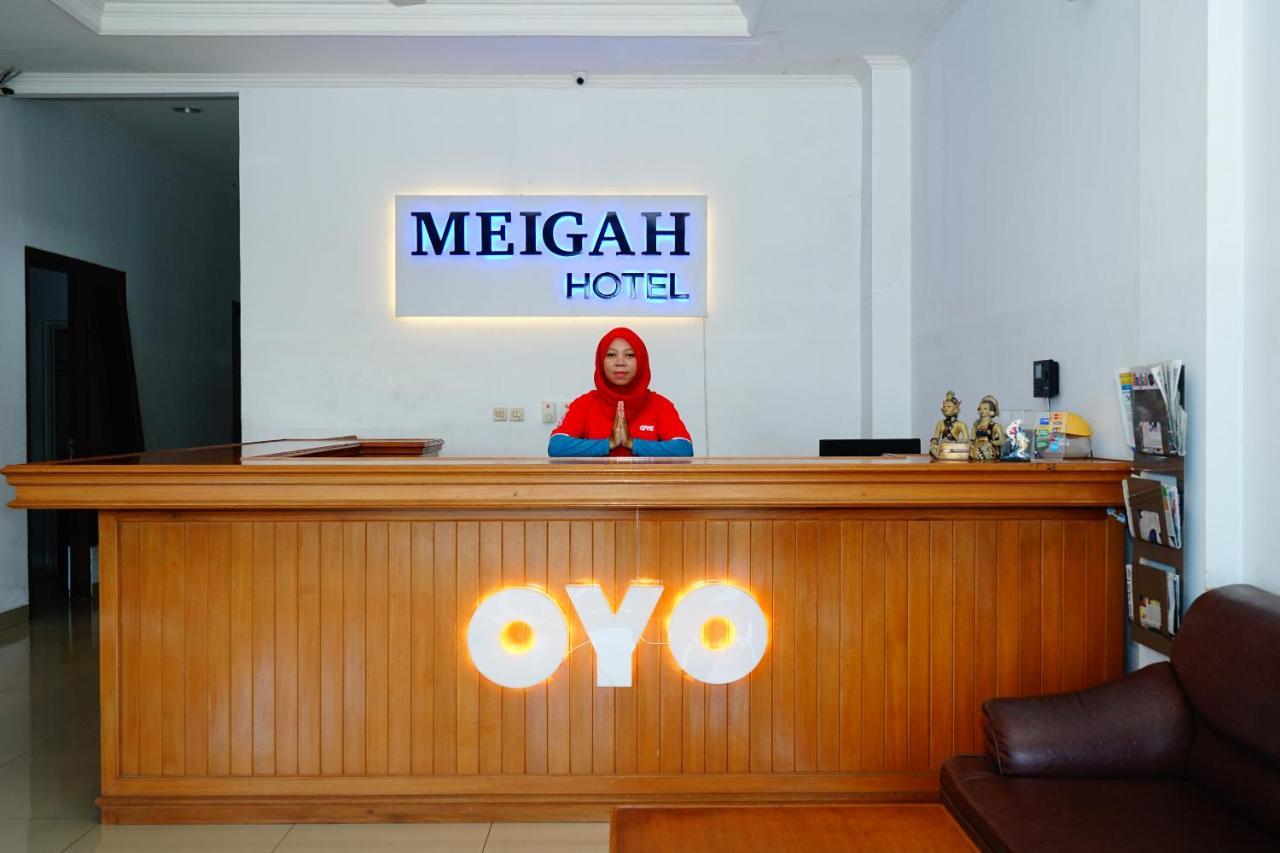 Oyo 357 Hotel Meigah Танджунгпандан Экстерьер фото